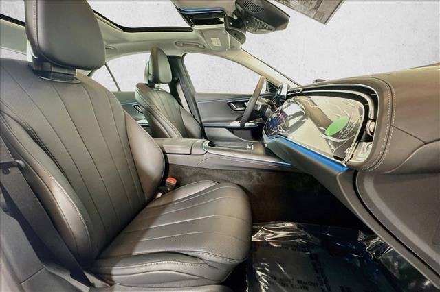 New 2026 MANUFAKTUR Moonlight White Metallic Mercedes-Benz E 350 image 56