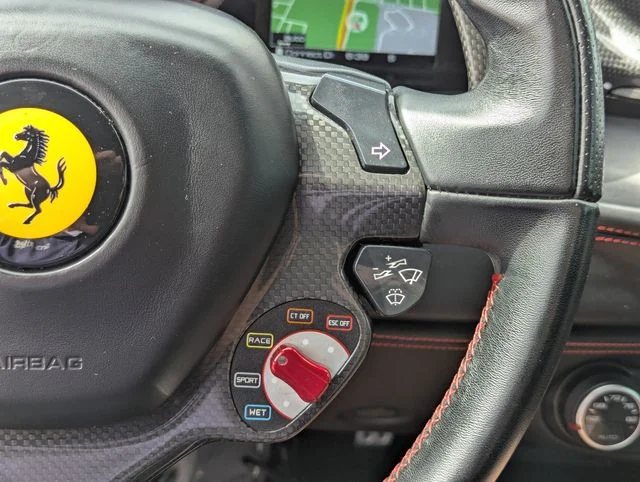 Used 2018  Ferrari Base image 37