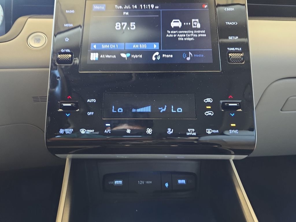 Used 2022 Black Hyundai SEL Convenience image 24