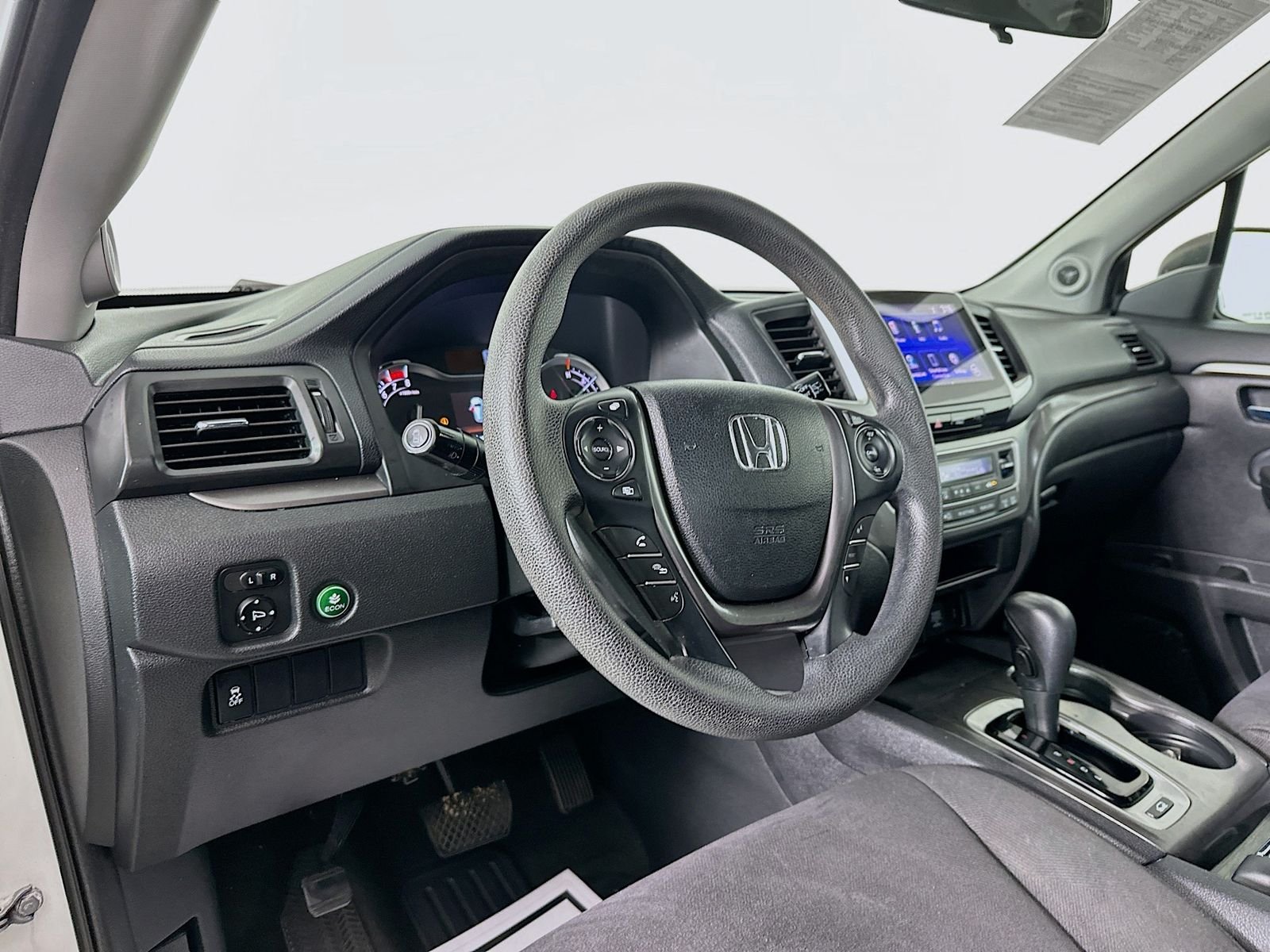 Used 2018 White Diamond Pearl Honda EX image 9