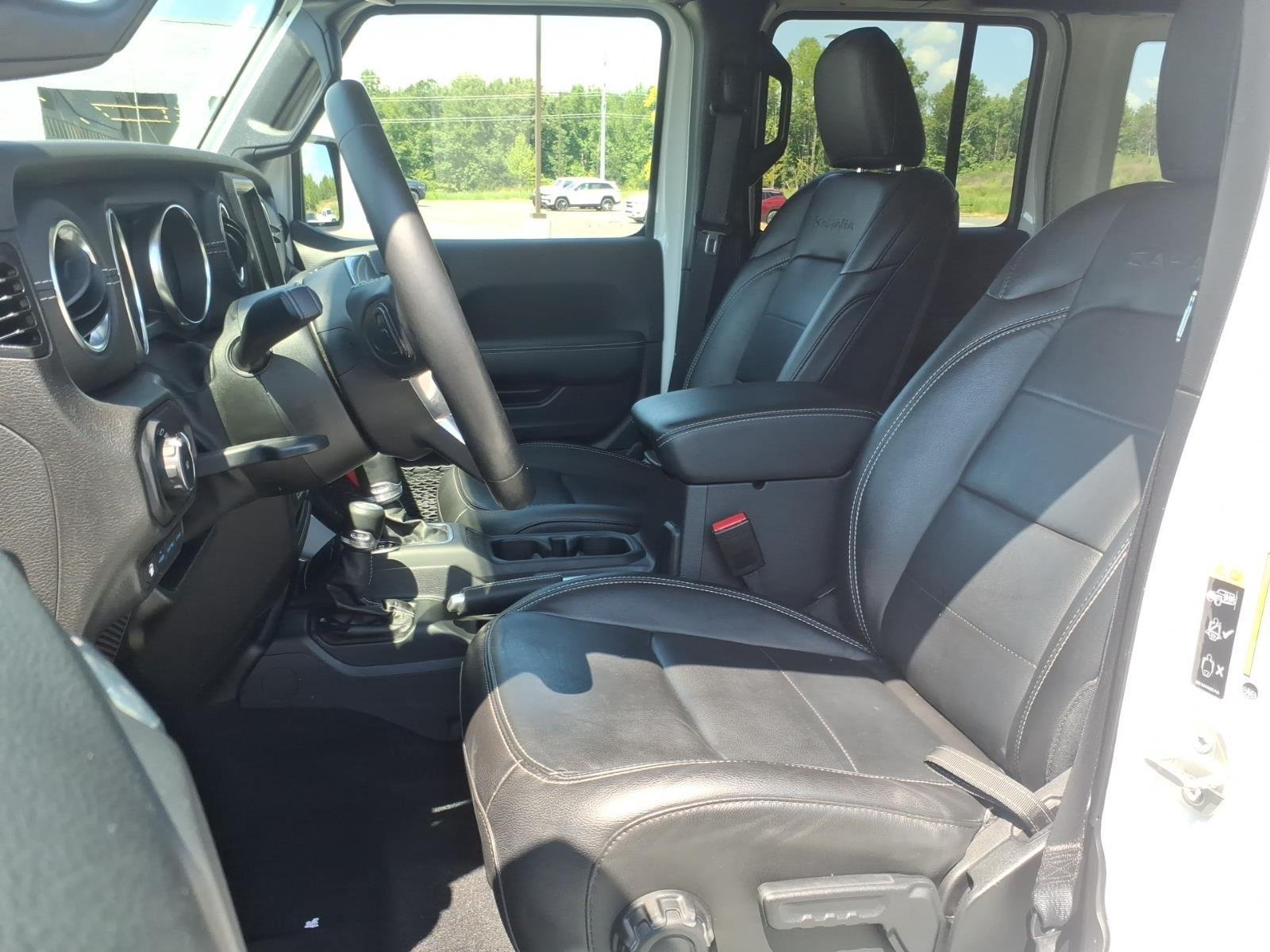 Used 2022 Bright White Clearcoat Jeep Unlimited Sahara image 20