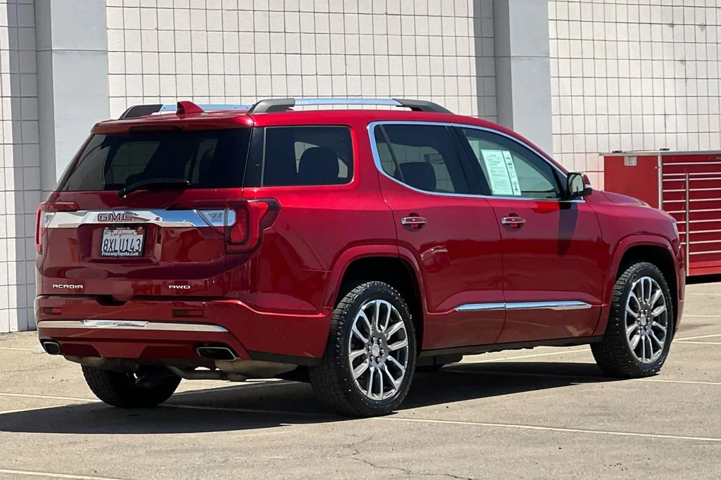 Used 2022 Red GMC Denali image 5