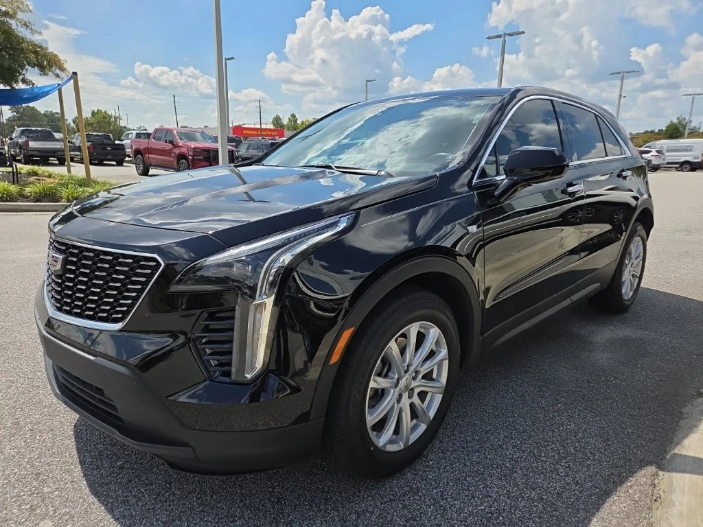 Used 2023 Black Cadillac Luxury image 4
