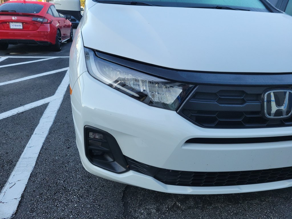 Used 2026 Platinum White Pearl Honda EX-L image 8
