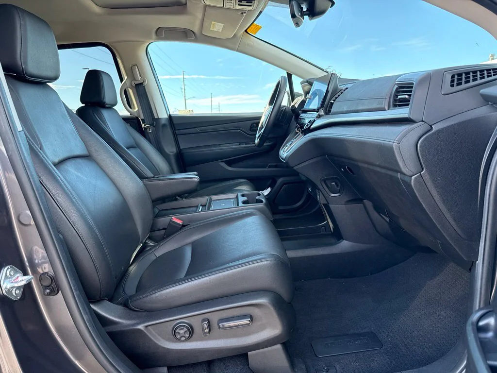 Used 2025 Gray Honda EX-L image 10