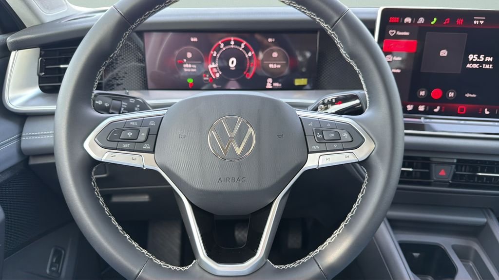New 2026 Platinum Gray Metallic Volkswagen 2.0T SE image 13