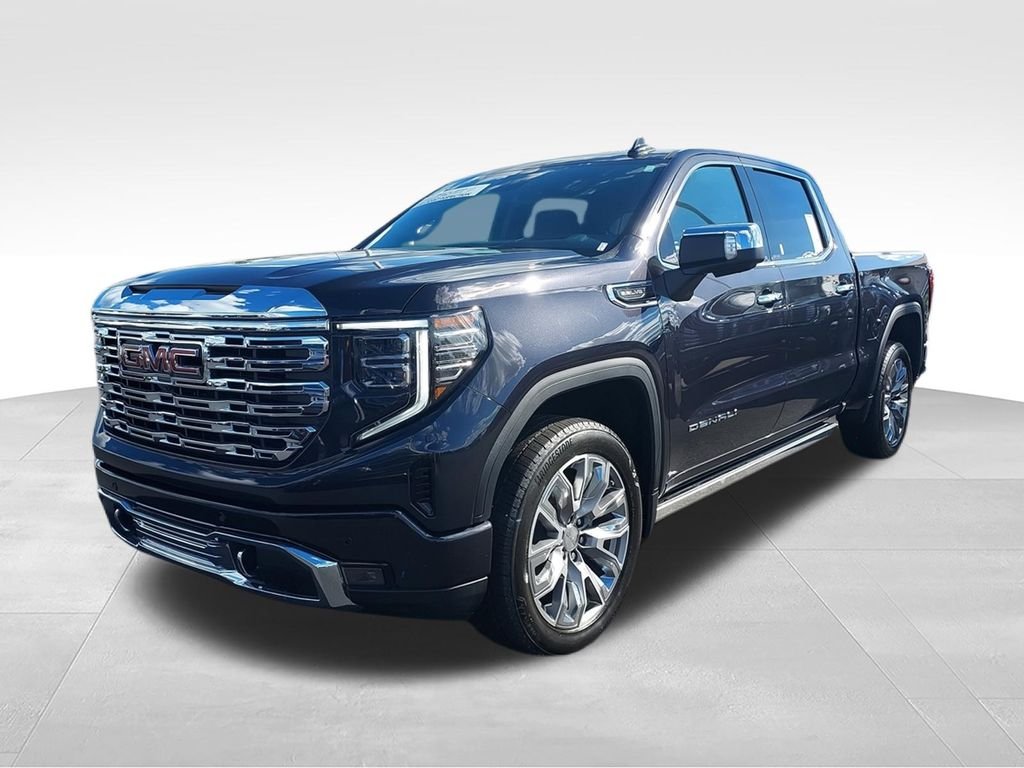 Used 2025 Silver GMC Denali image 5
