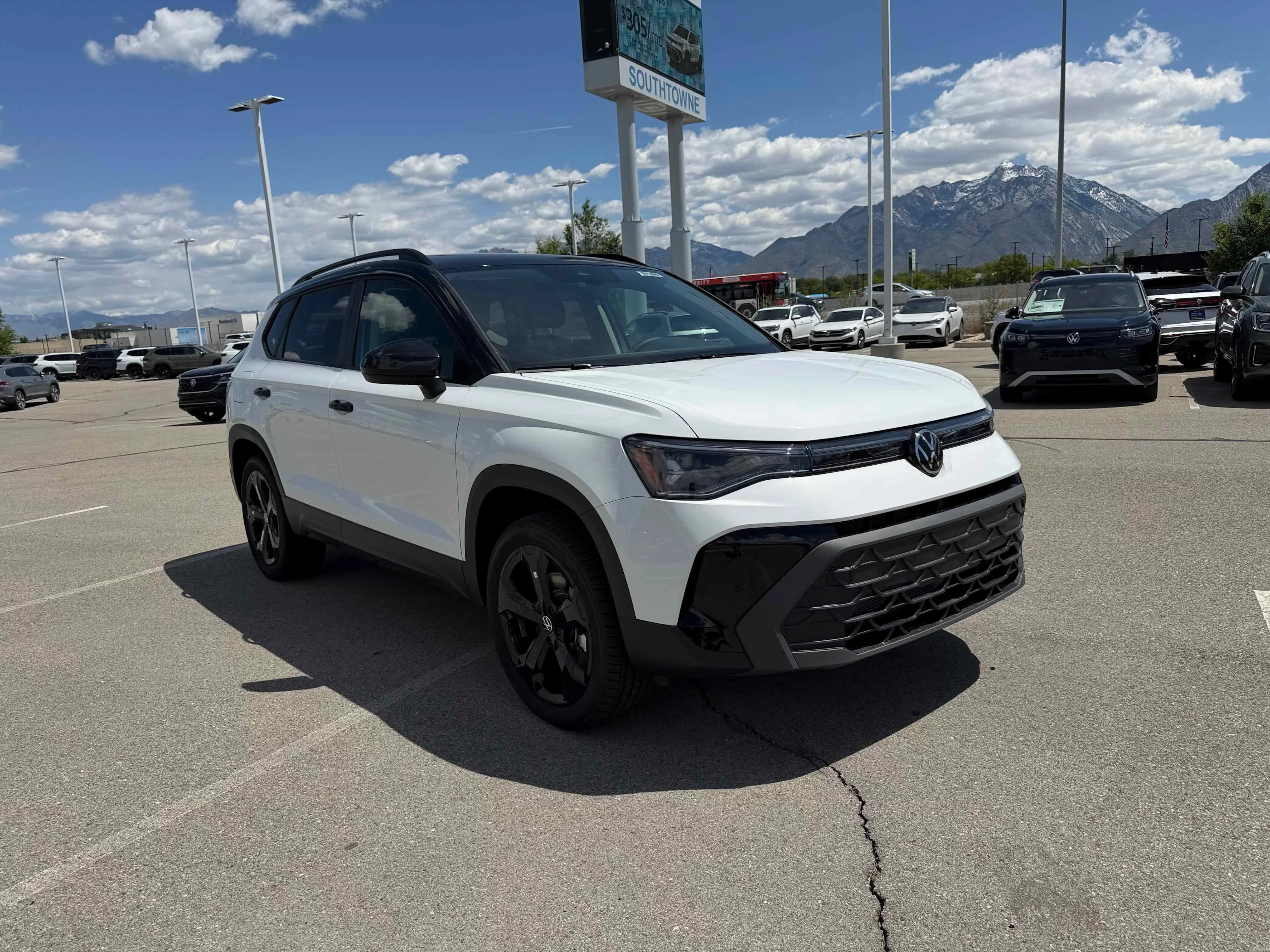 New 2026 Pure White Volkswagen SE Black image 9