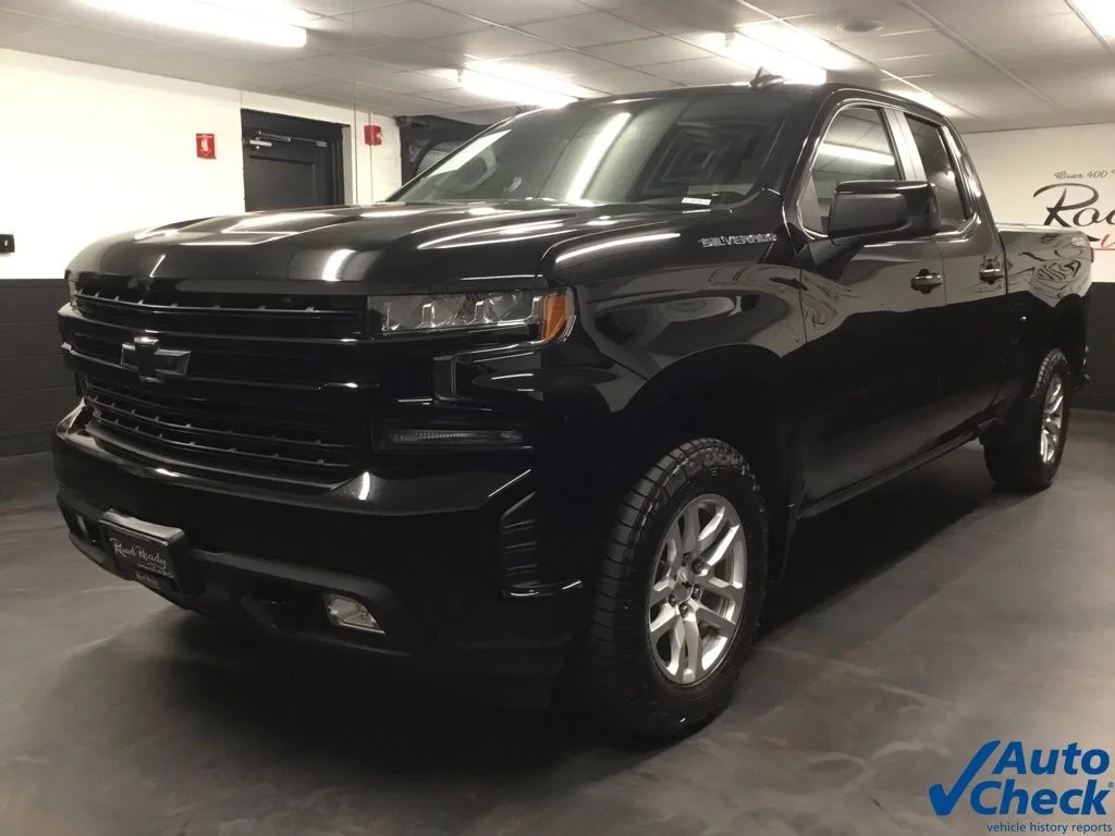 Used 2020 Black Chevrolet RST image 5