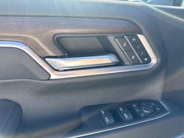 New 2026 Black Chevrolet High Country image 38