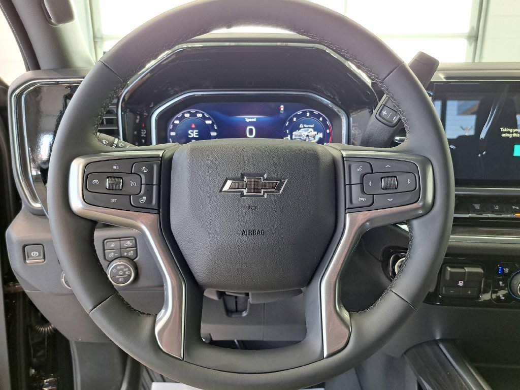 2026 Chevrolet Silverado 2500 HD LTZ Crew Cab Pickup Slide 8