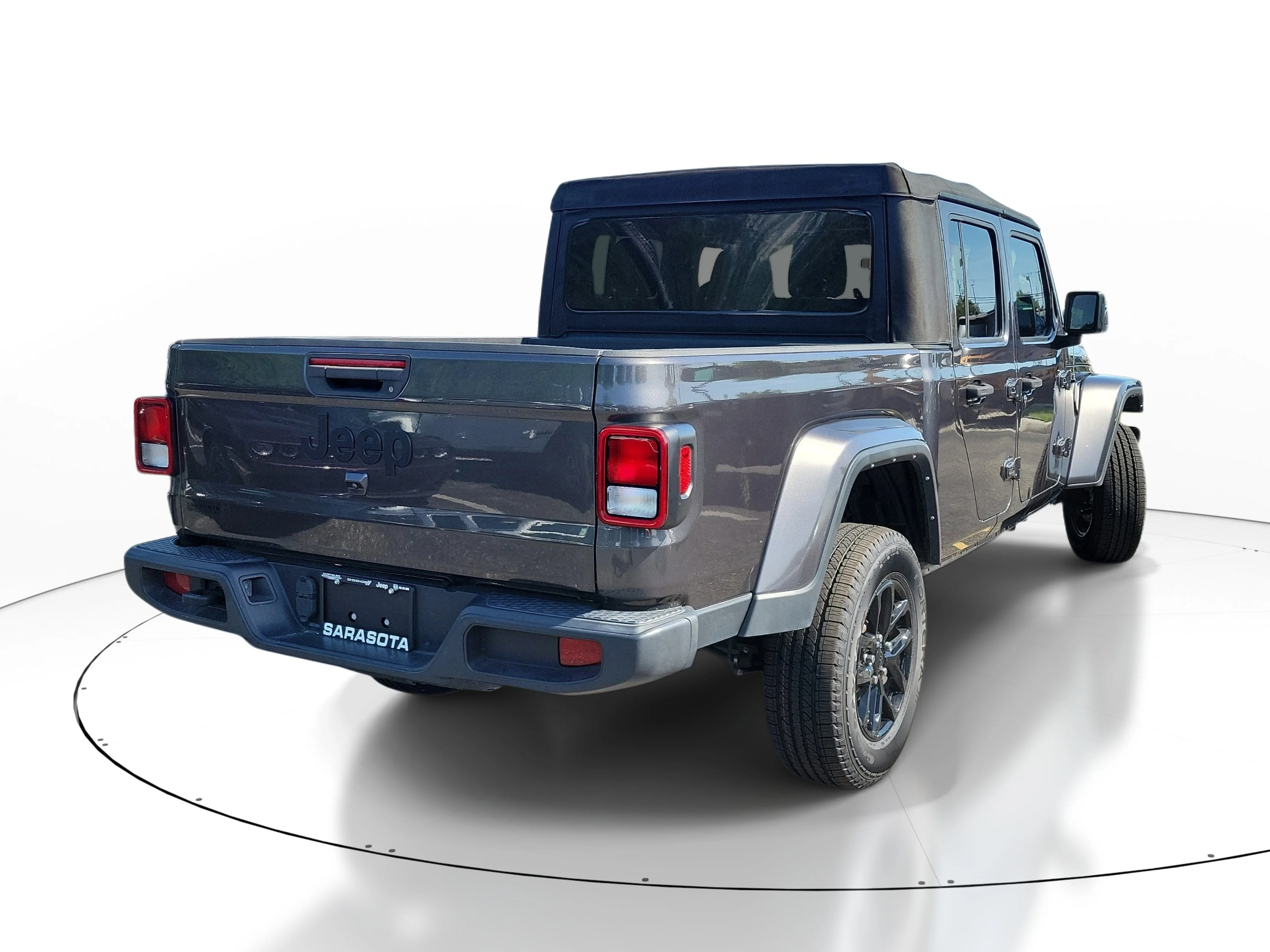 Used 2022 Granite Crystal Metallic Clearcoat Jeep Sport S image 6