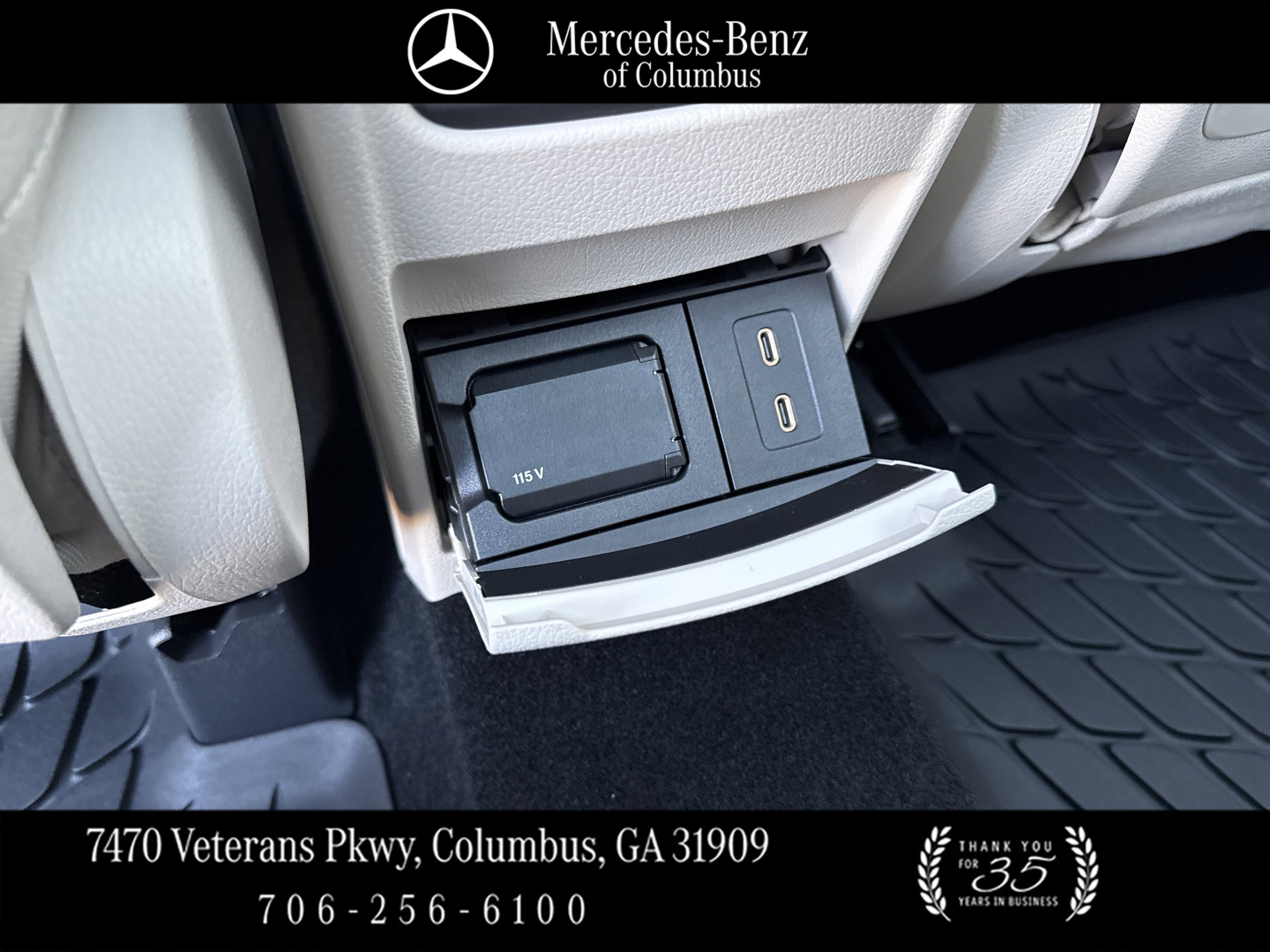 Used 2026 Polar White Mercedes-Benz GLB 250 image 29