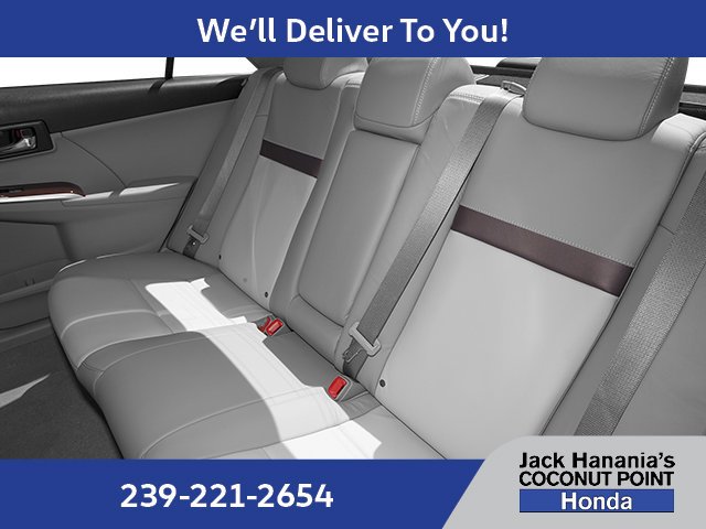 Used 2013 Silver Toyota XLE image 14
