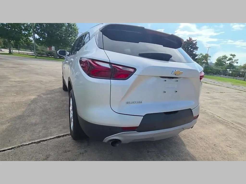 Used 2019 Silver Chevrolet Base image 41