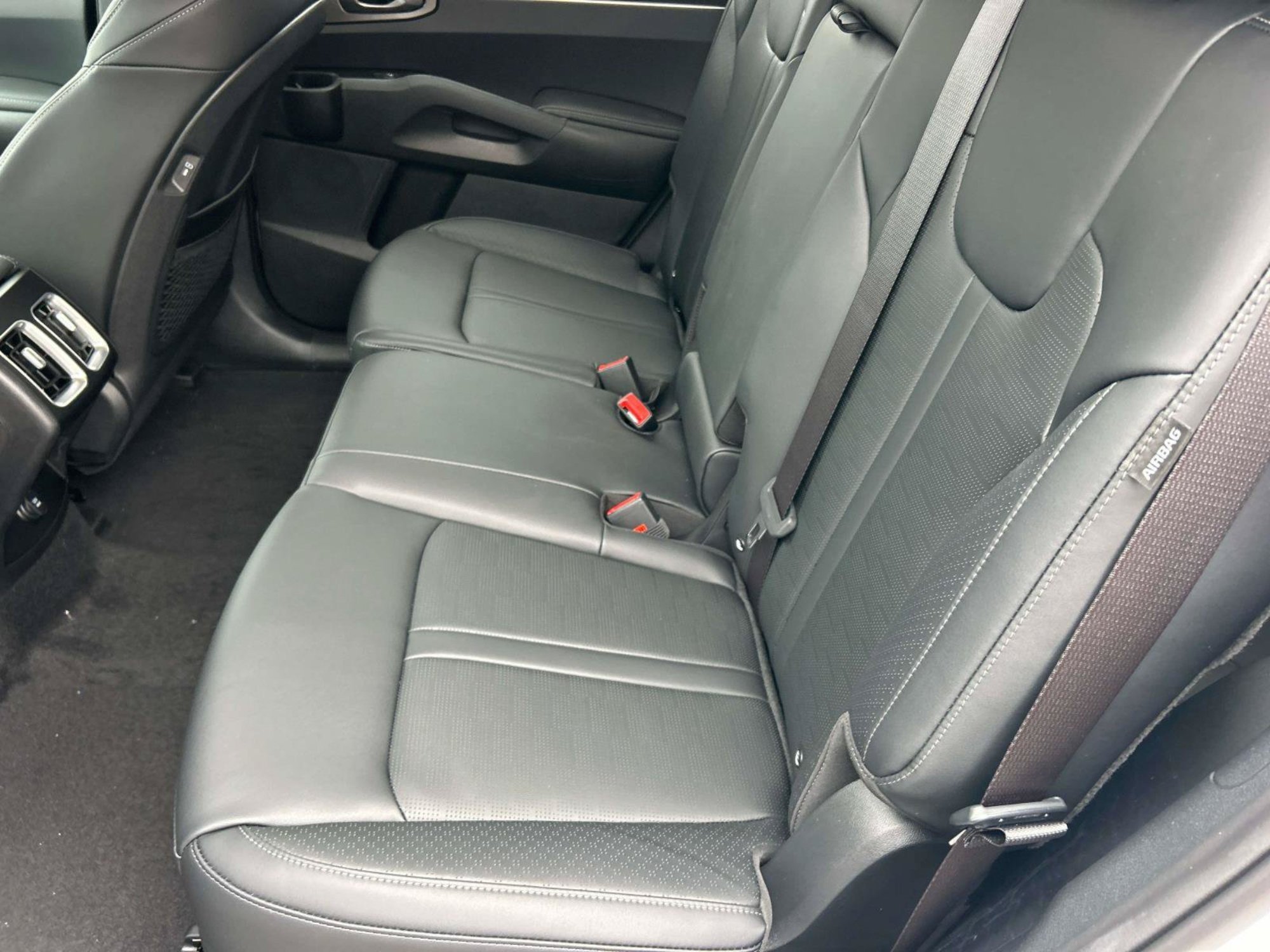 New 2026 Snow White Pearl Kia EX image 15