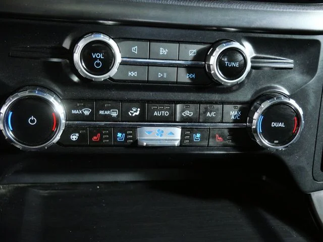 Used 2024 Silver Ford Lariat image 23