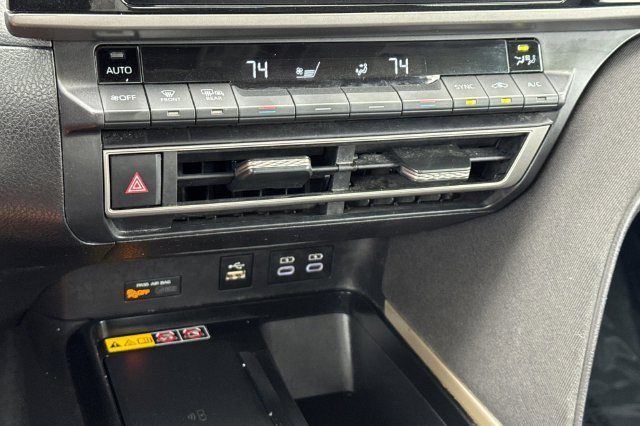 Used 2025 White Toyota LE image 22