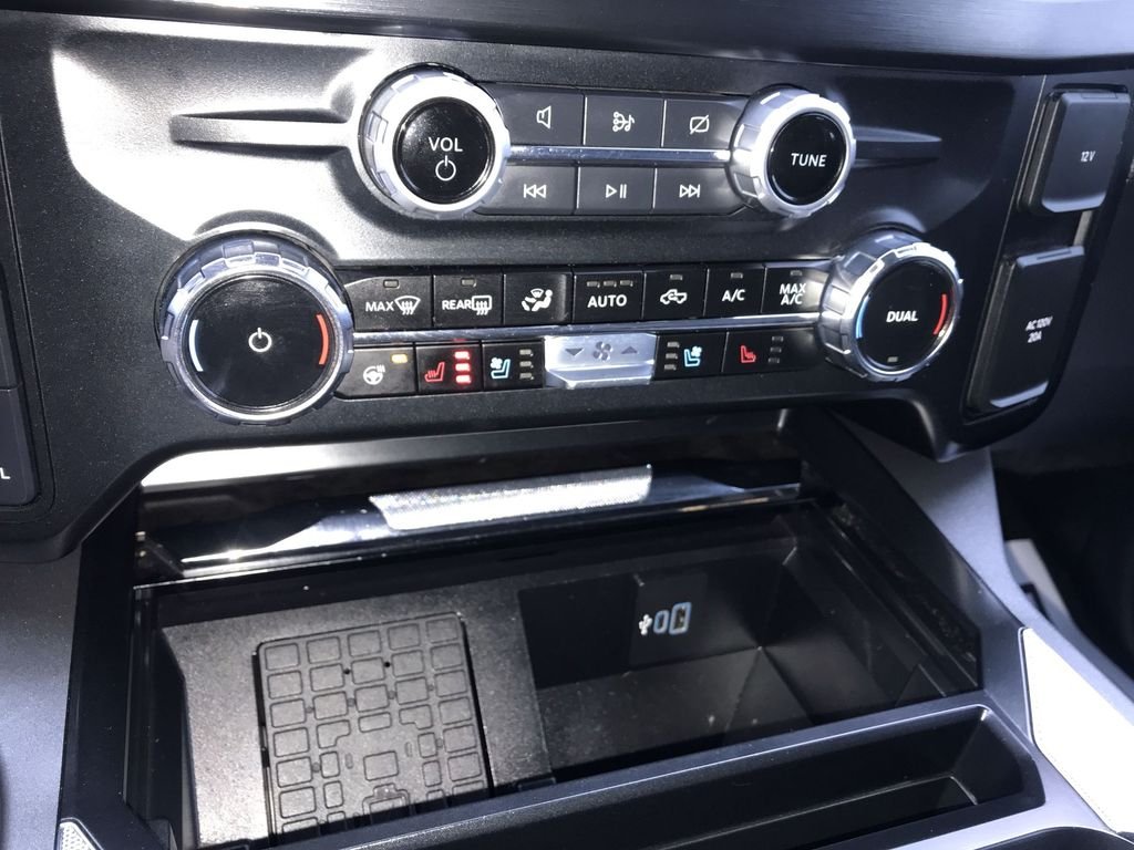 Used 2023 Black Ford  image 19
