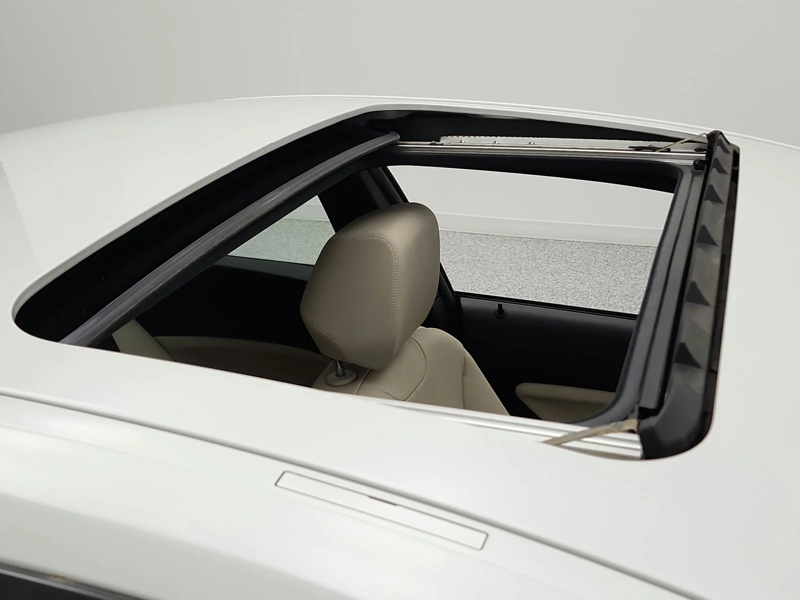 Used 2020 Mineral White Metallic BMW 230i Coupe image 25