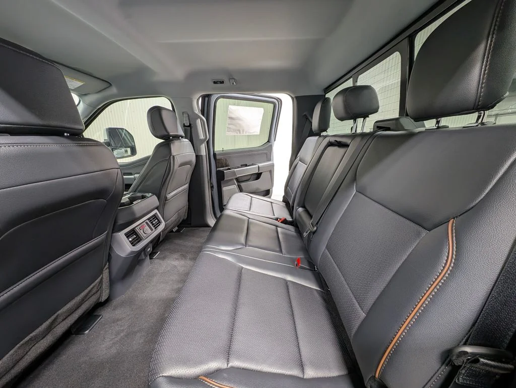New 2026 Glacier Gray Metallic Tri-Coat Ford F-250® Lariat® image 19