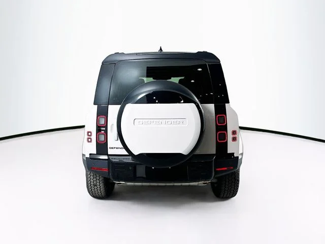 Certified Used 2026 Borasco Grey Land Rover S image 6