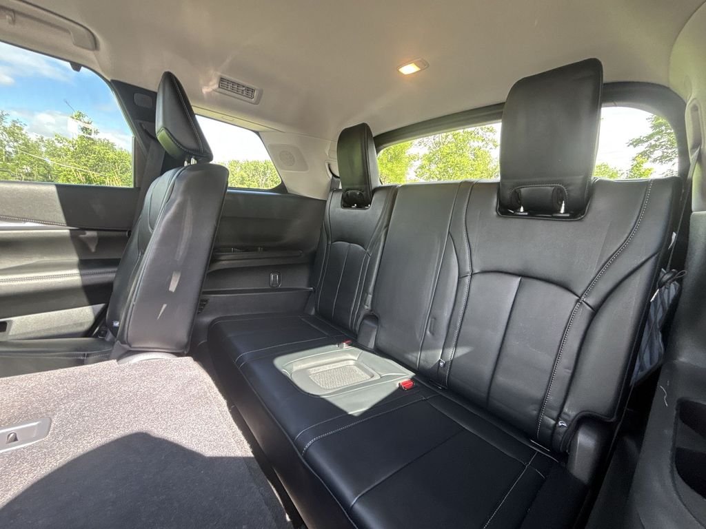 Certified Used 2023 Majestic White INFINITI LUXE image 27