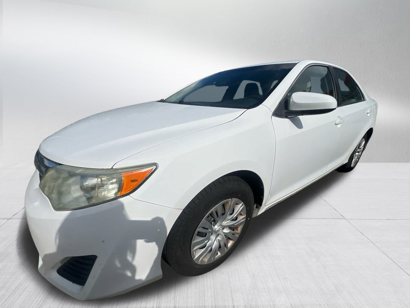 Used 2012 Super White Toyota LE image 3