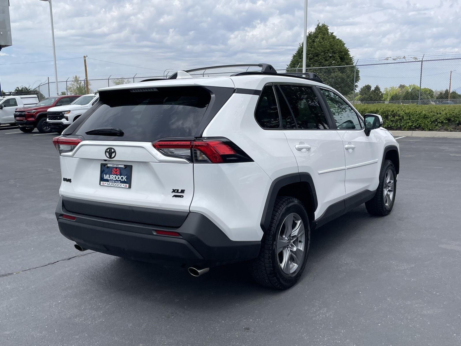 2022 Toyota RAV4 XLE - Photo 8