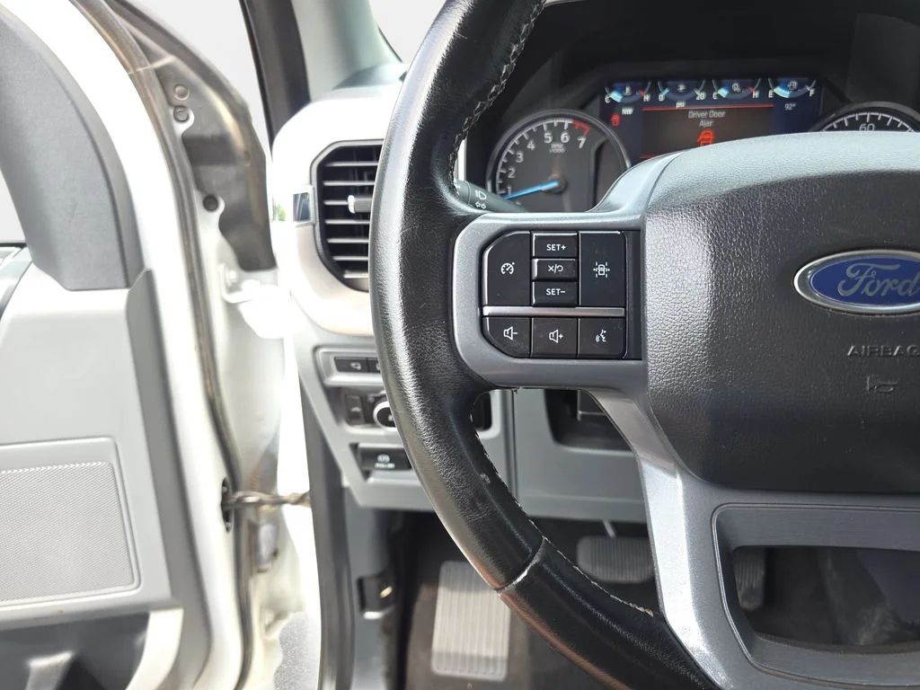 Certified Used 2023 Oxford White Ford XLT image 14