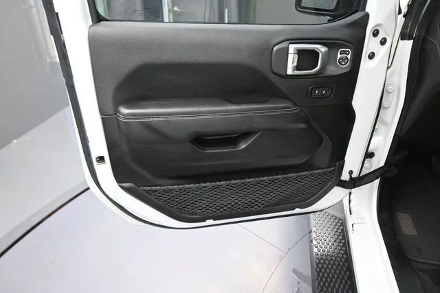 2021 Jeep Wrangler Unlimited Sahara - Photo 28