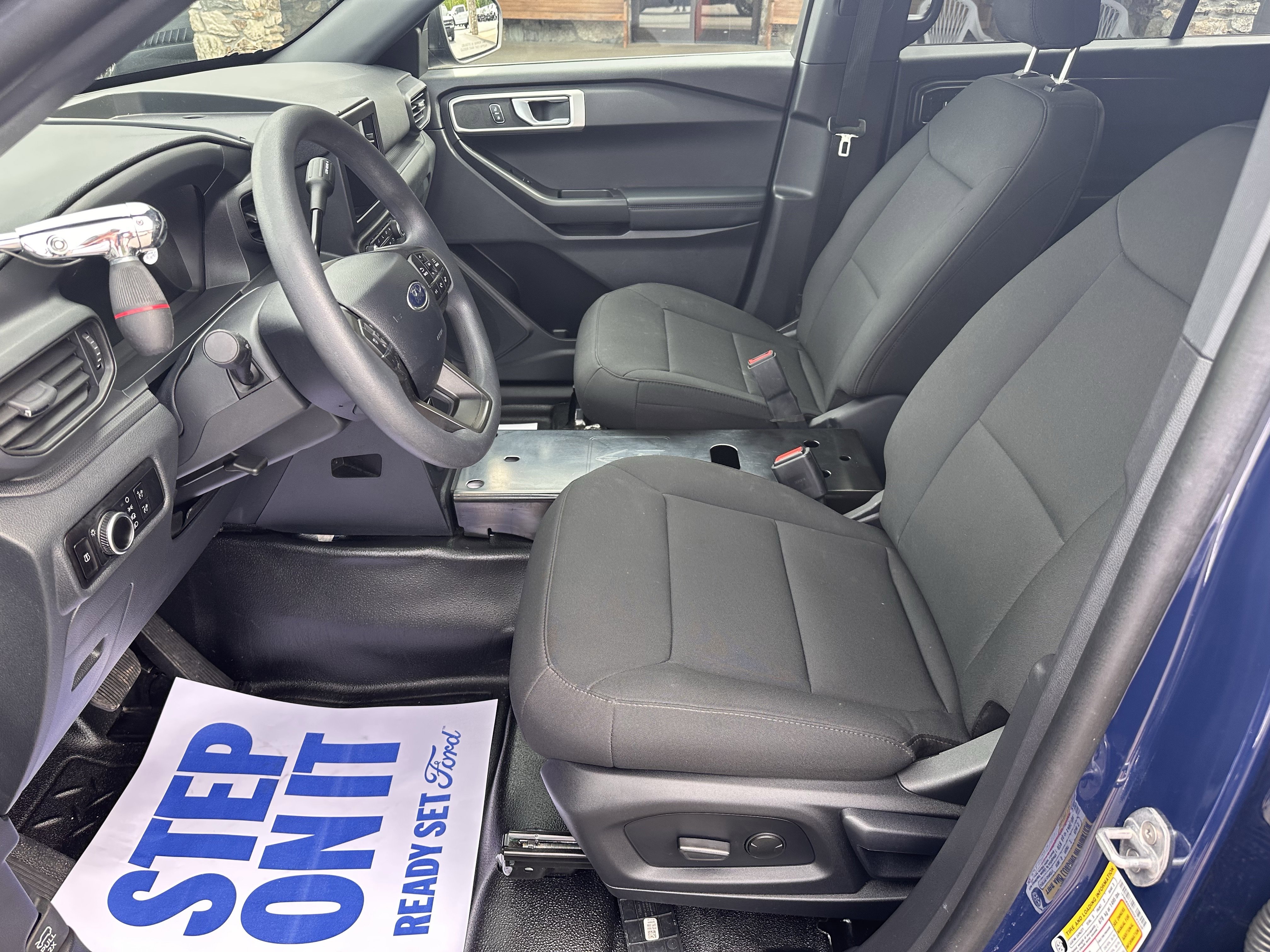 Used 2025 Dark Blue Ford AWD image 12