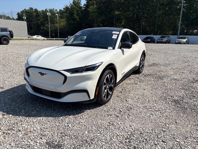 Used 2023 White Ford Premium image 3