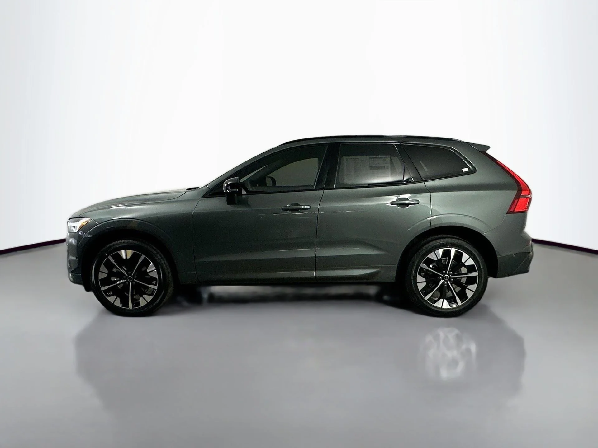New 2026 Forest Lake Volvo Plus image 9