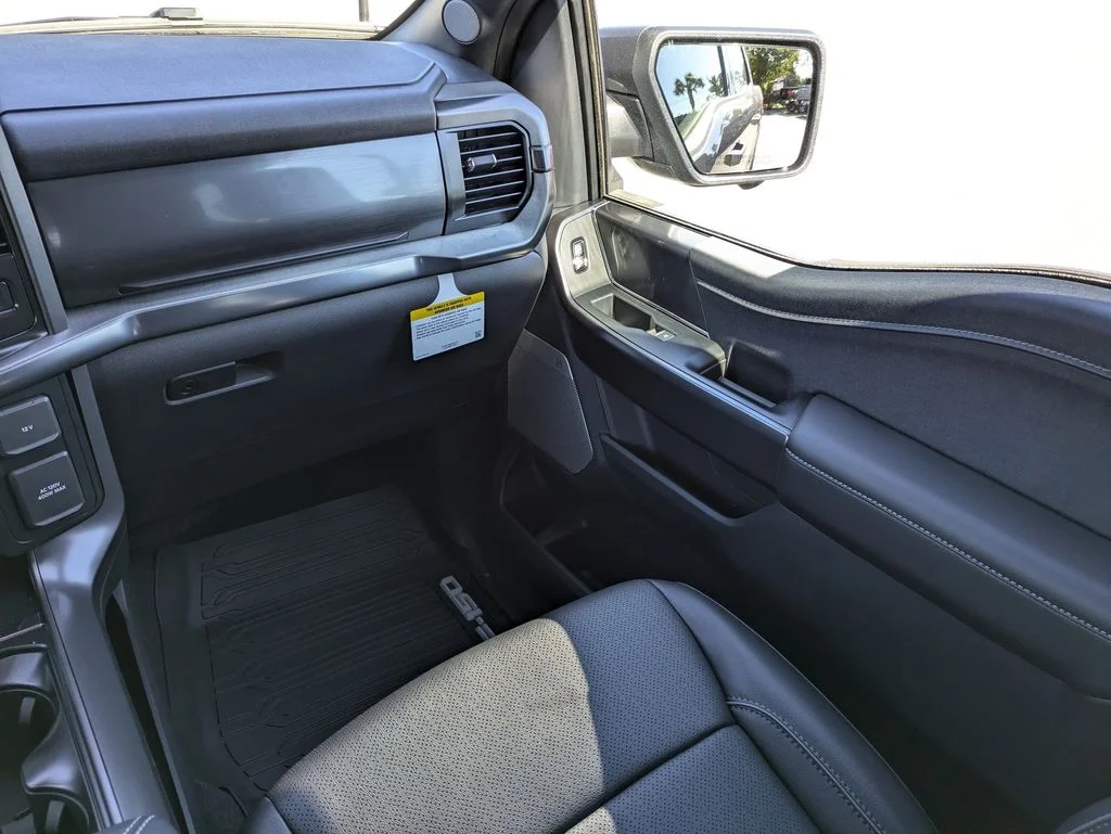 New 2026 Carbonized Gray Metallic Ford Lariat image 17