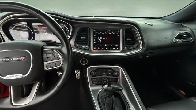 Used 2020 Red Dodge SXT image 11