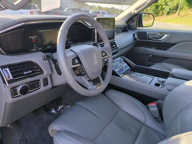 Used 2019 Black Lincoln Reserve image 15