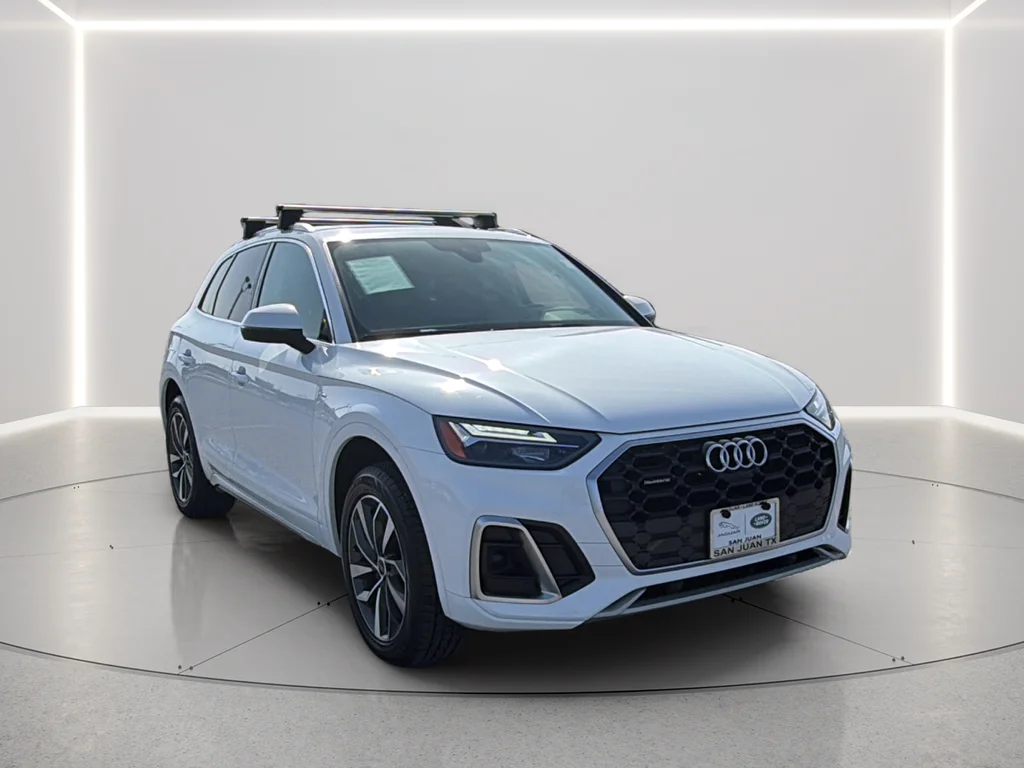 Used 2024  Audi 45 S line Premium image 3