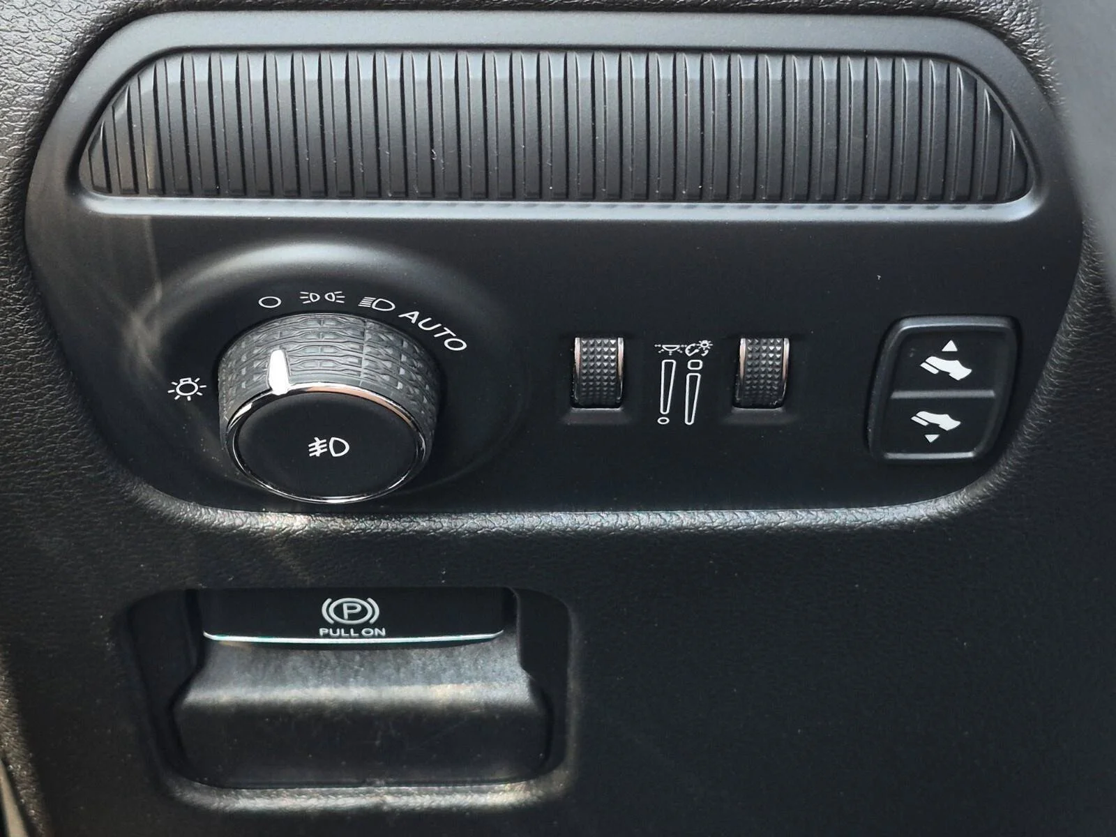 Used 2024 Bright White Clearcoat Jeep Series II image 38