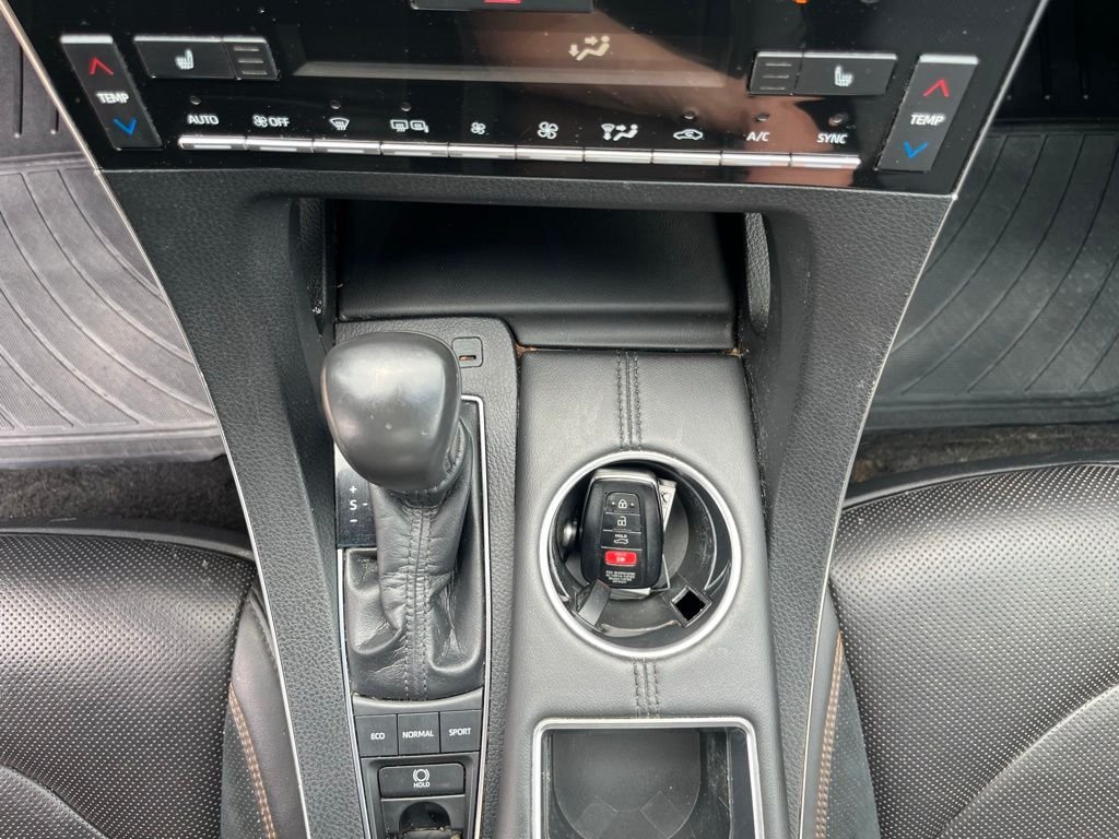 Used 2019 Pearl Toyota XSE image 21