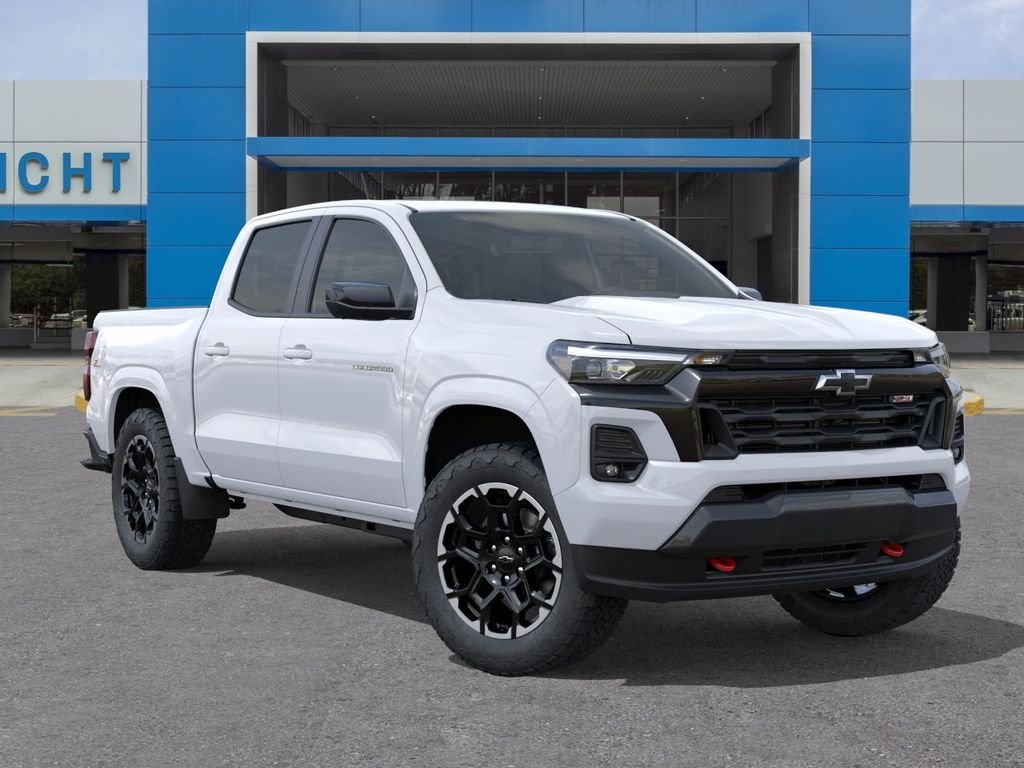 New 2026 Summit White Chevrolet Z71 image 7