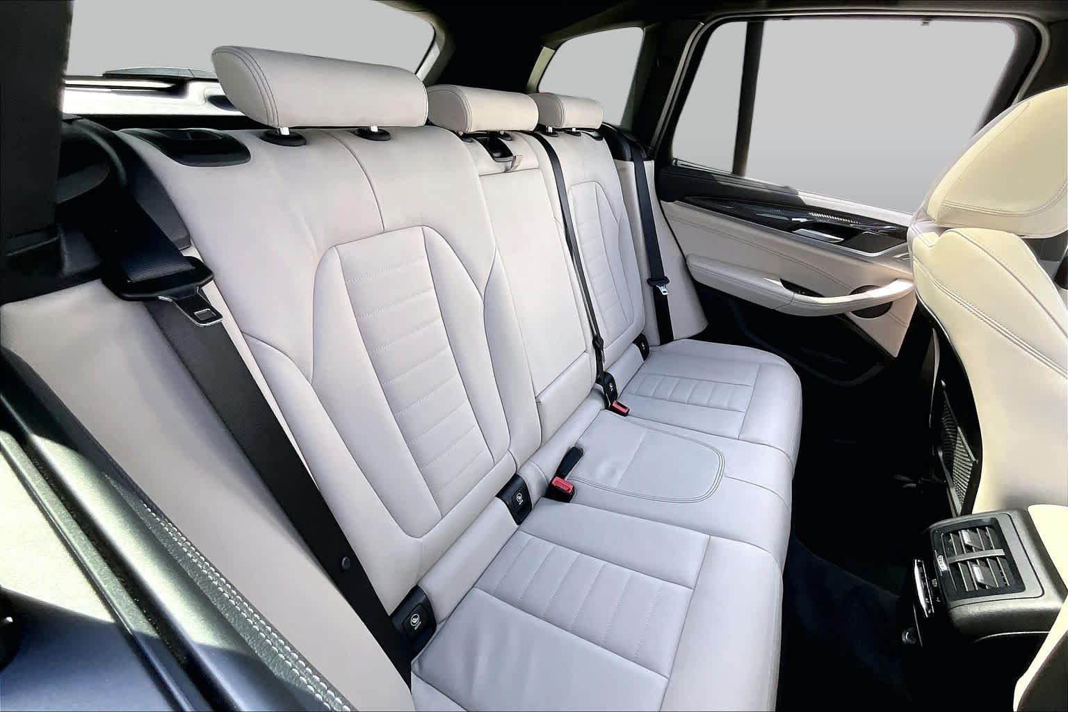 Used 2020 Alpine White BMW  image 18