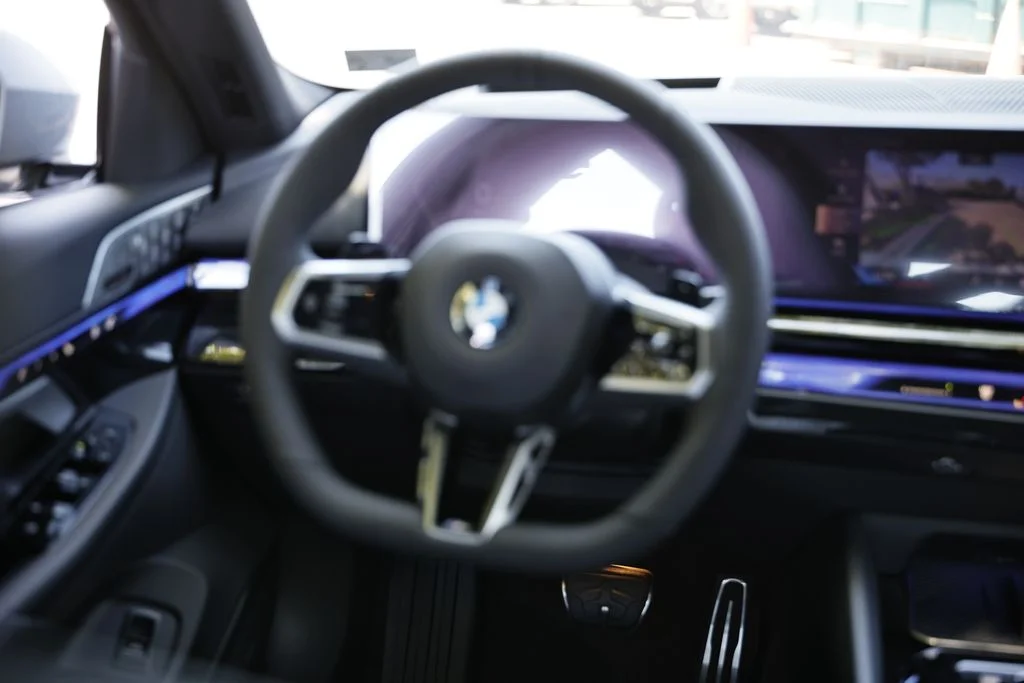 New 2027 Brooklyn Grey Metallic BMW 530i xDrive image 29