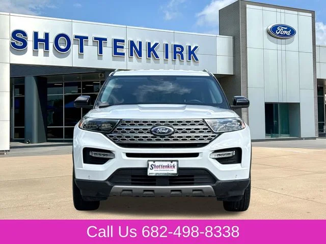 Used 2023 White Ford Limited image 2