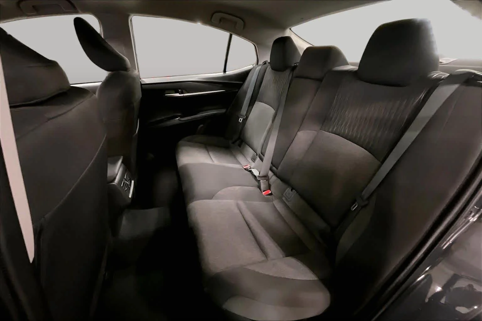 Used 2025 Underground Toyota LE image 20