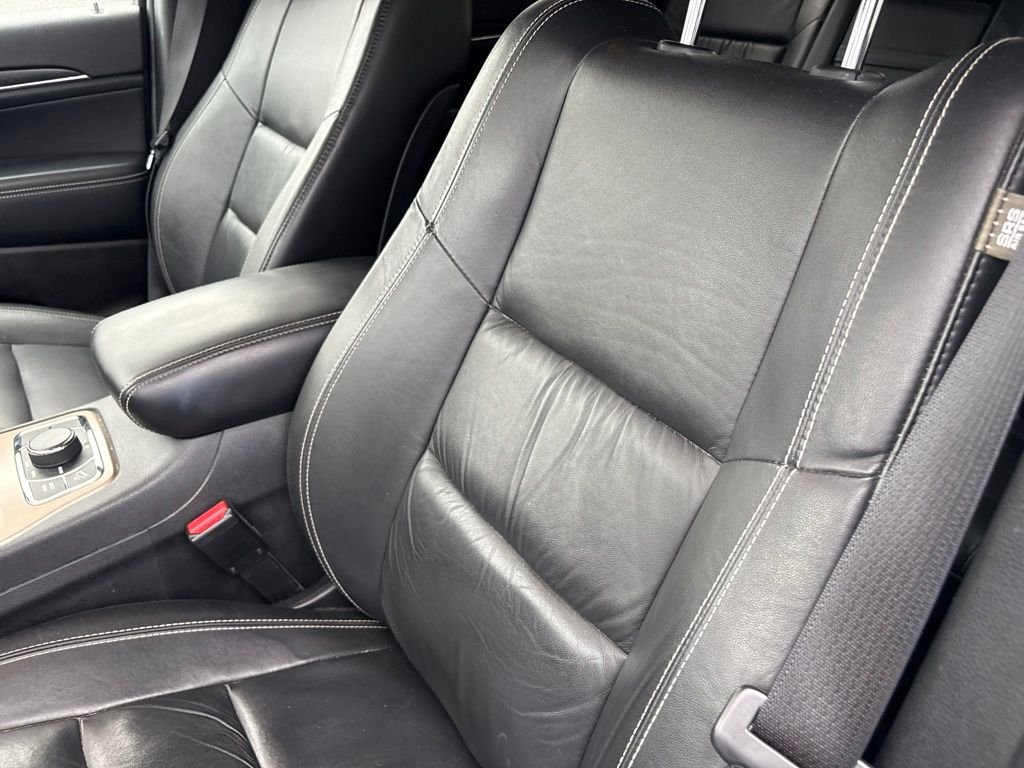 Used 2015 Silver Jeep Limited image 6