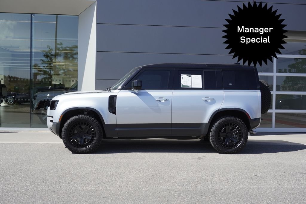 Used 2024 Silver Land Rover V8 image 8