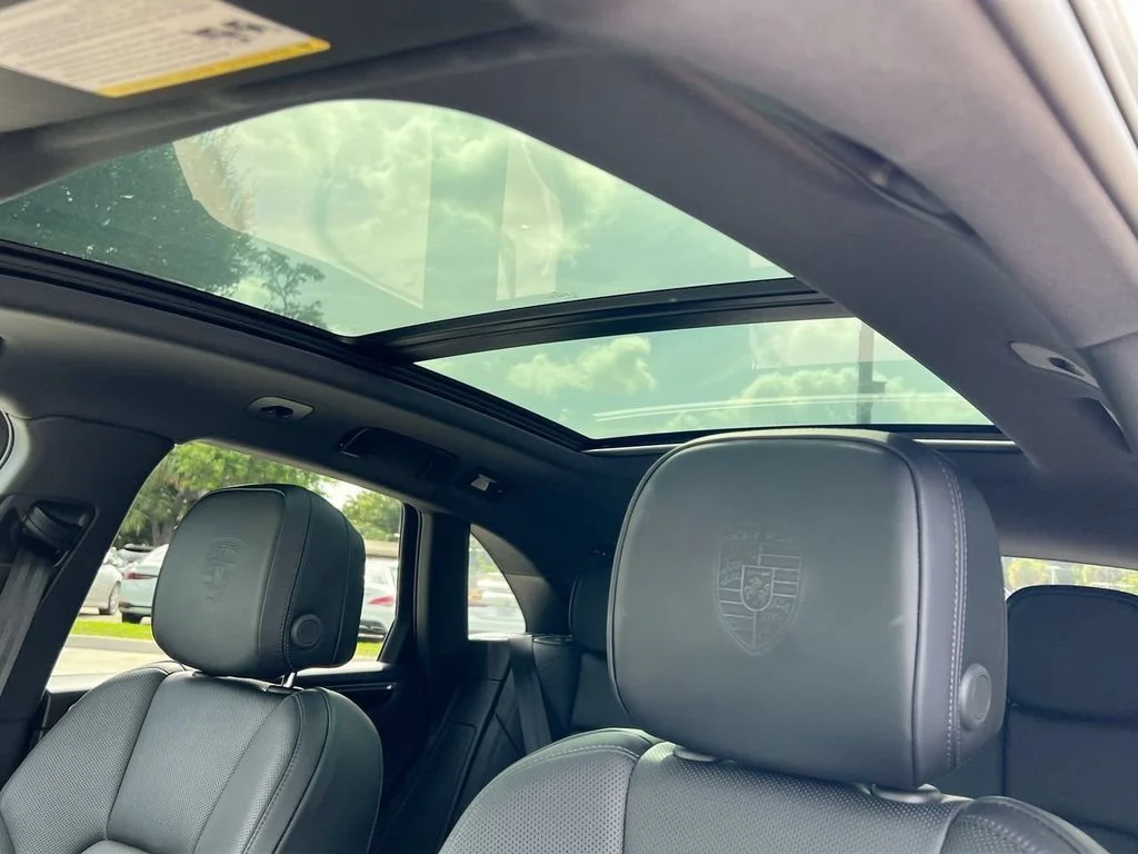 2026 Porsche Macan T - Photo 19