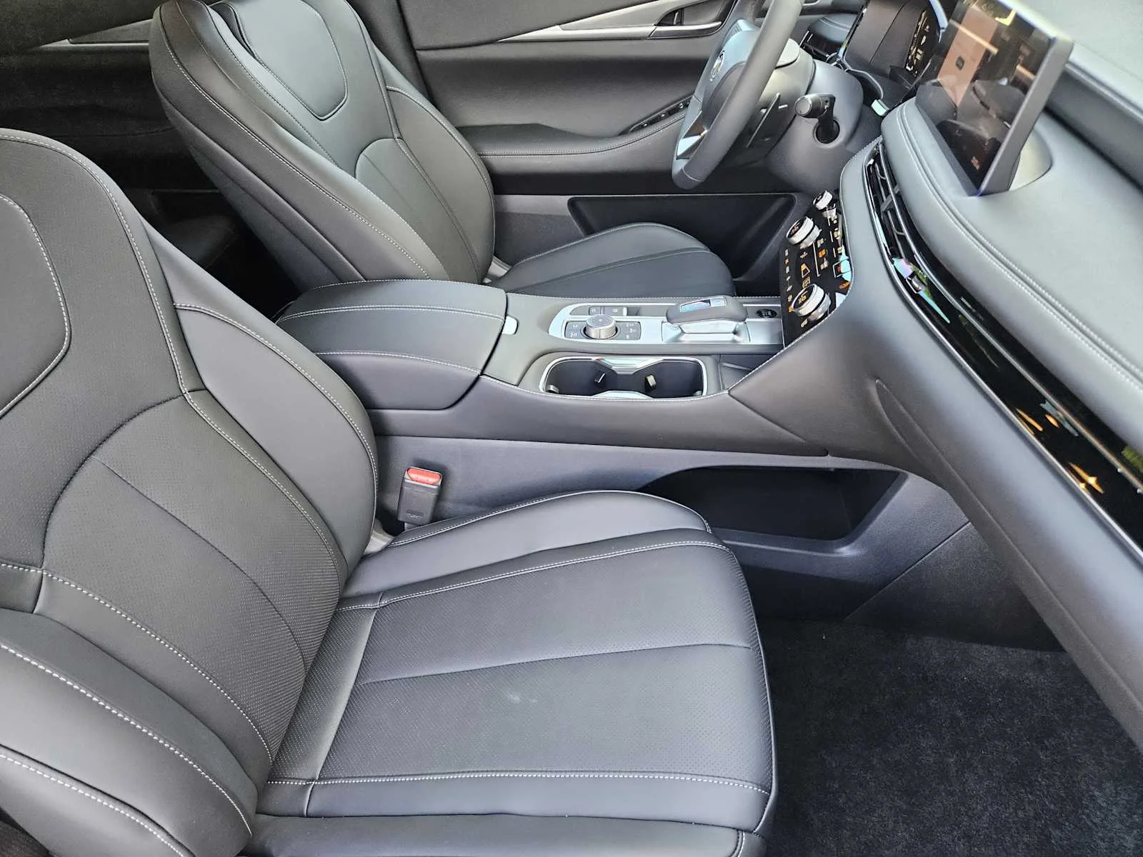New 2027 2T GRPT SHDW INFINITI Sport AWD image 9