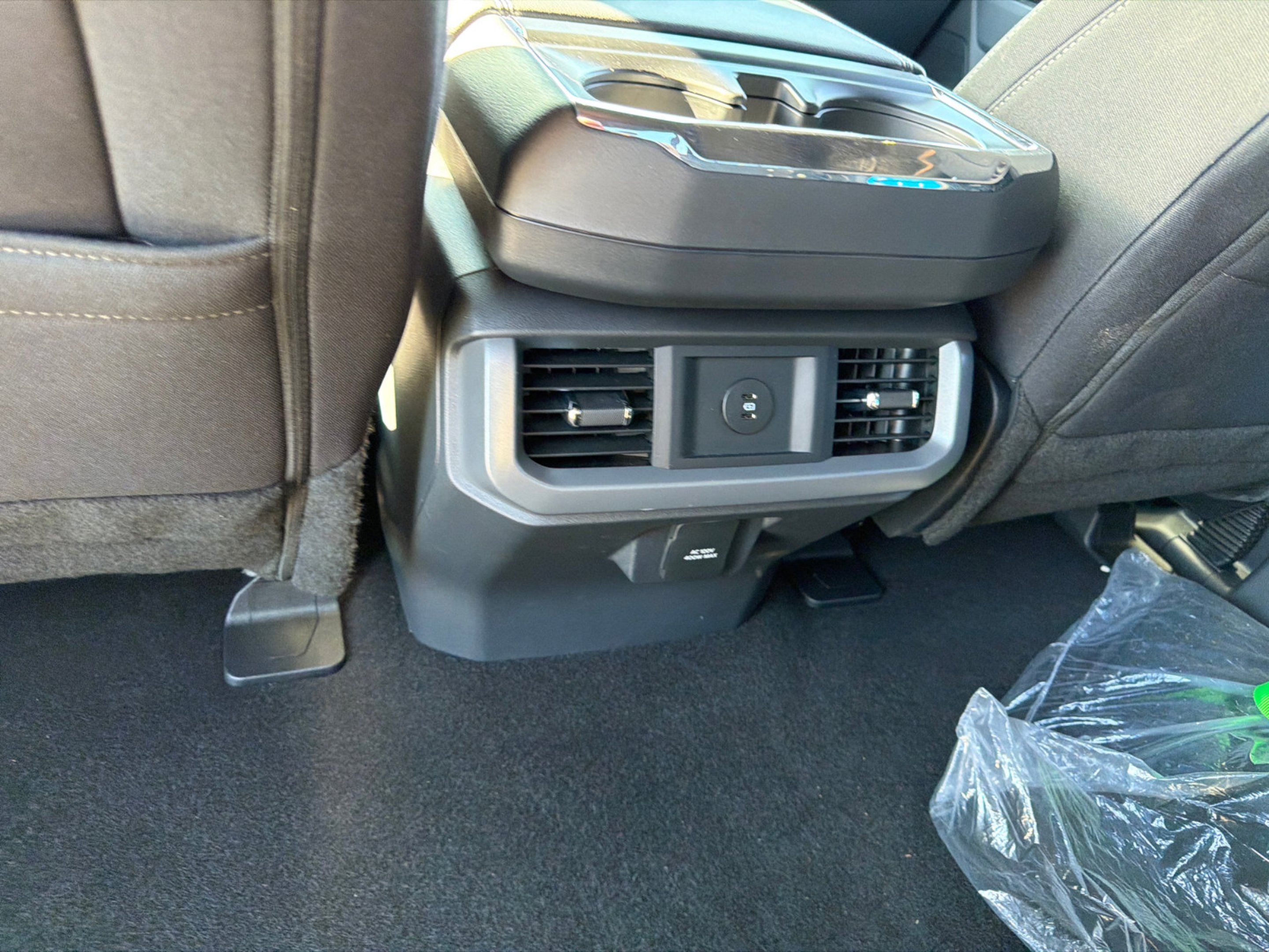 New 2026 Agate Black Metallic Ford XLT image 11